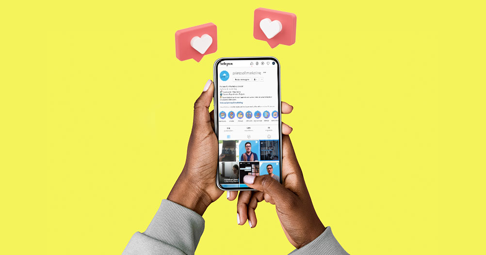 celular com rede social aberta - gerar mais engajamento no Instagram